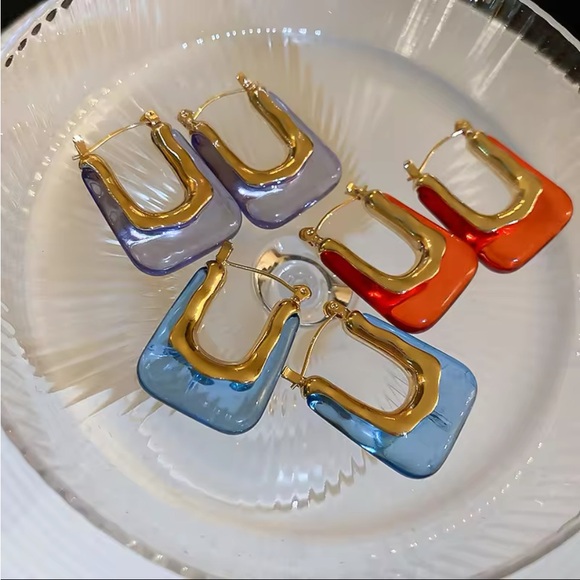 NIB blue glass gold tone square drop earrings pierced ears bar hinged back hook - Picture 4 of 7